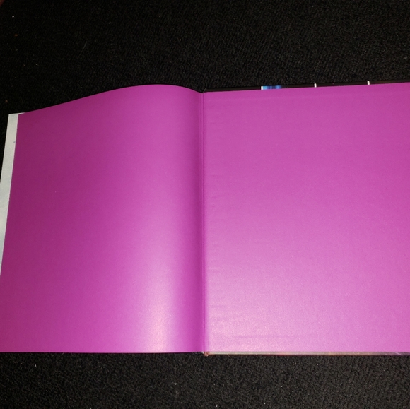 Whoniverse Unofficial Doctor Who guide book - Picture 5 of 16